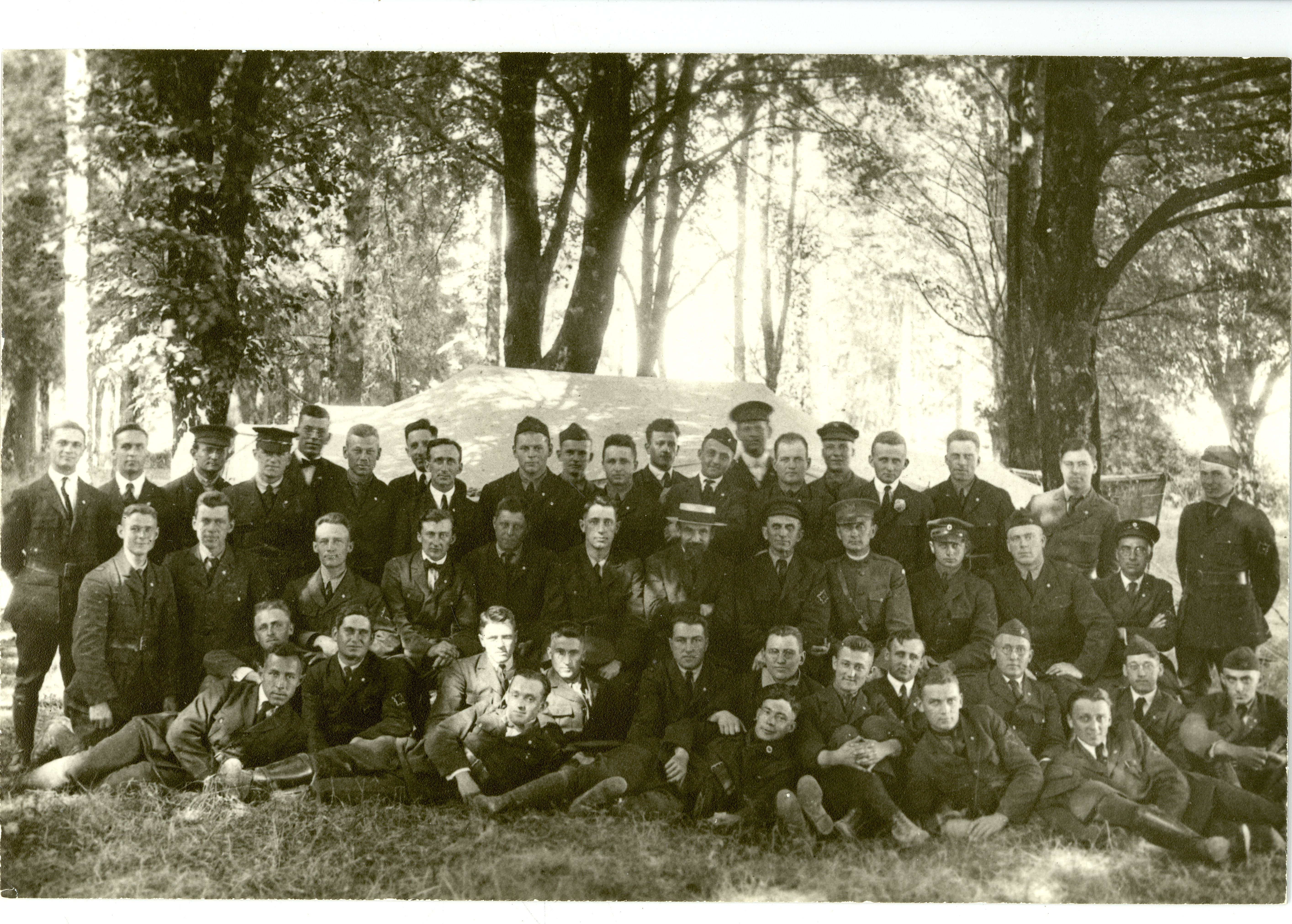 01 WWI COs with American Friends Service Comm France